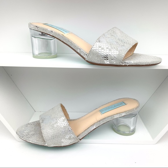 Betsey Johnson Acrylic Silver Heels Bridal Block Bride - Picture 1 of 9